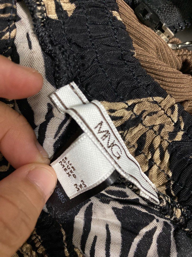 Mng, Women's Fashion, Tops, Blouses on Carousell