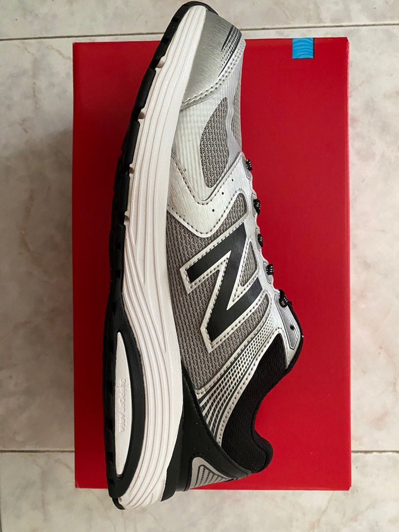 New Balance Running Shoe, Men's Fashion, Footwear, Sneakers on Carousell