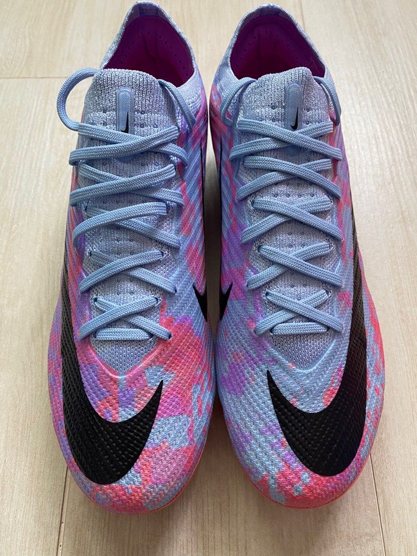 Nike top us 15