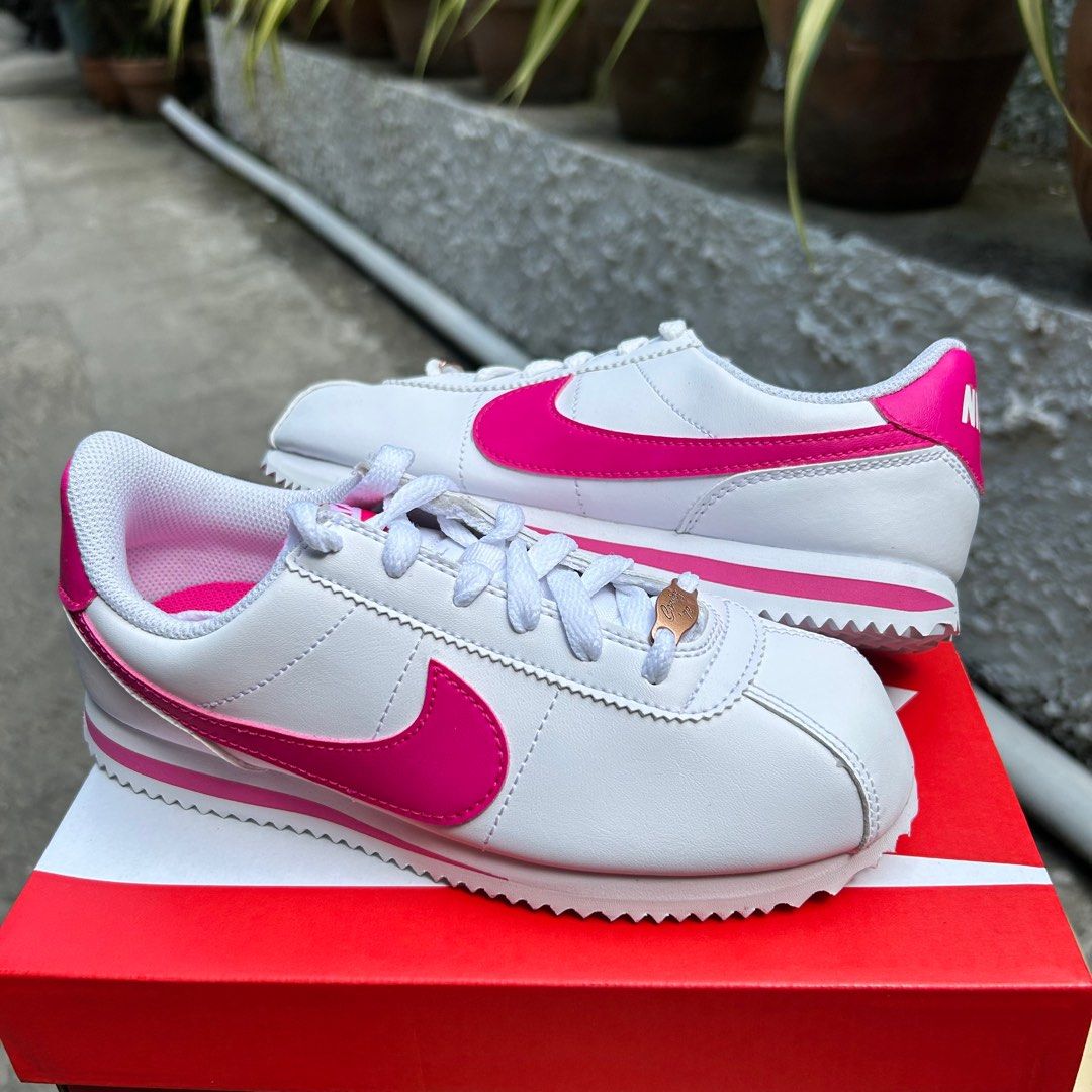 Womens white pink nike cortez discount