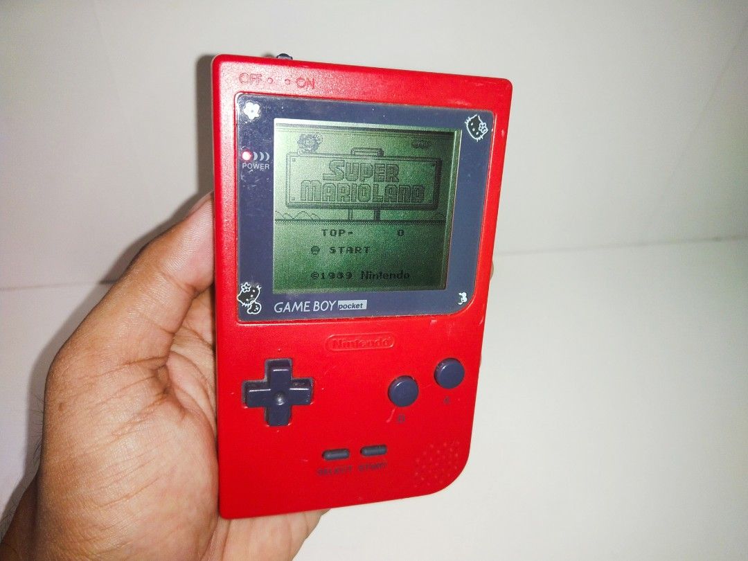 Game Boy Pocket Roja