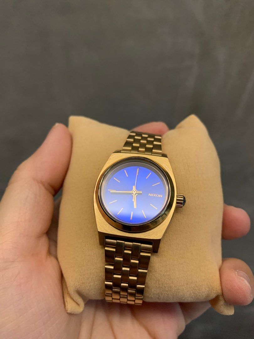 Nixon gold best sale watch blue face