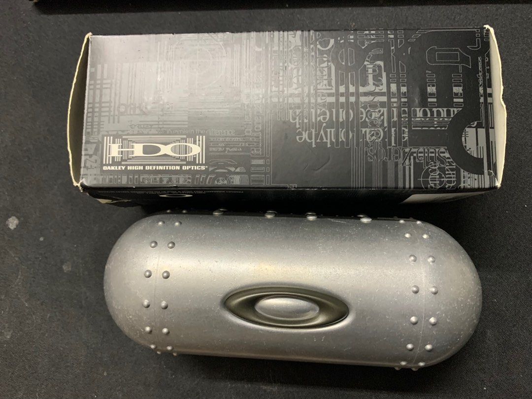 Oakley Big Metal Vault Case Men s Fashion Watches Accessories