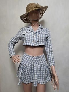 One set (top&skirt)