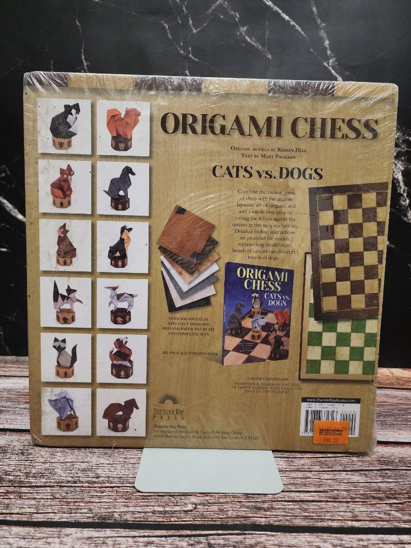 Origami Chess: Cats vs. Dogs (Origami Books) (Kit)