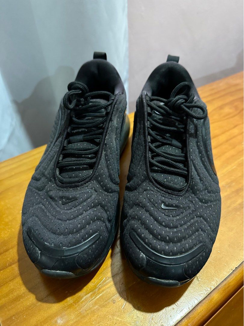 nike air max 720 triple black on feet
