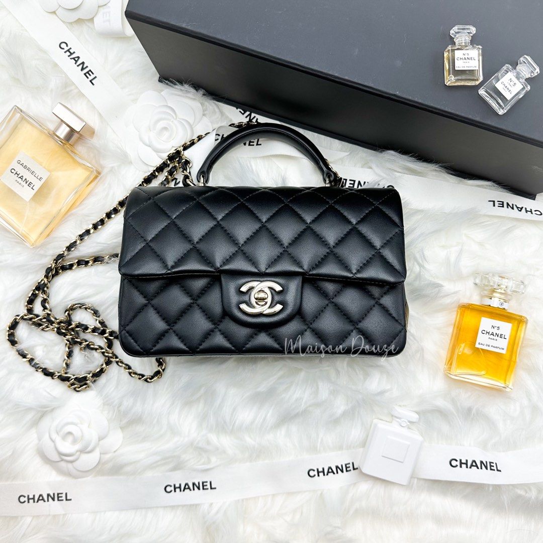 PRE OWNED 🖤 Chanel Classic Mini Flap Bag with Top Handle, 名牌, 手袋及銀包-  Carousell
