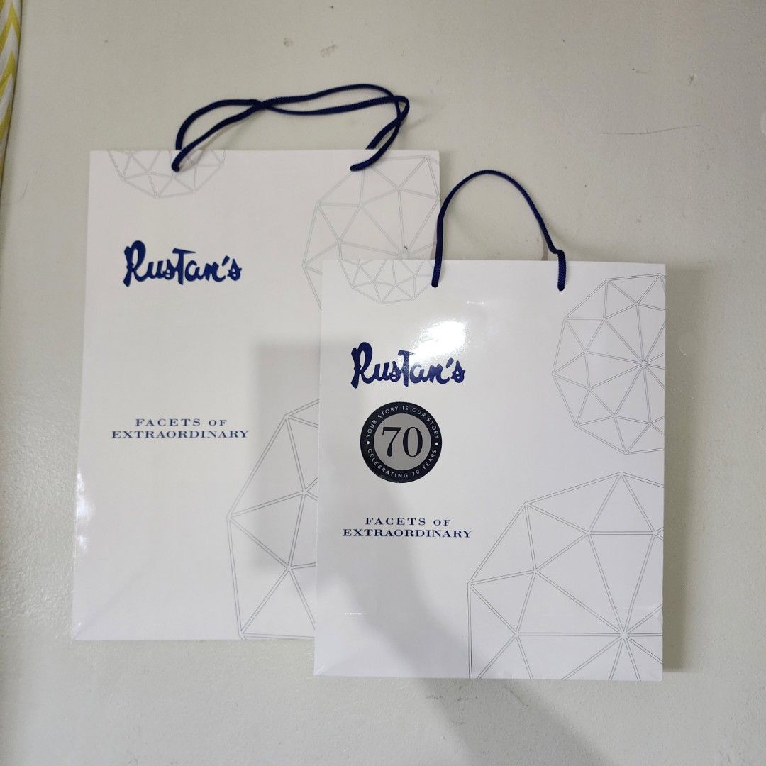 Rustan's Paper Bag (Category: Luxury Accessories) located in San Pedro. Submitted by t.abrigs (Listing ID 1232485114, Image 1). Description: PRICE PER PIECE large = 350 medoum = 200.