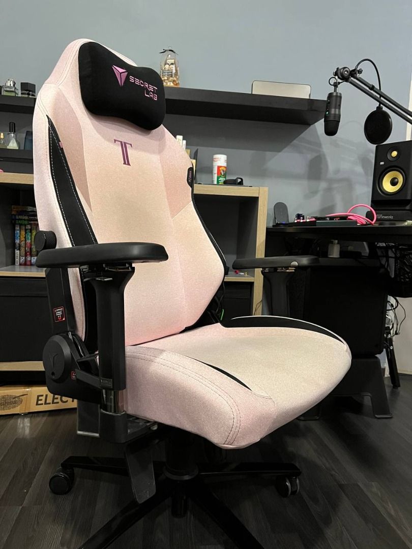 Secret Lab Gaming Chair, Furniture & Home Living, Furniture, Chairs on