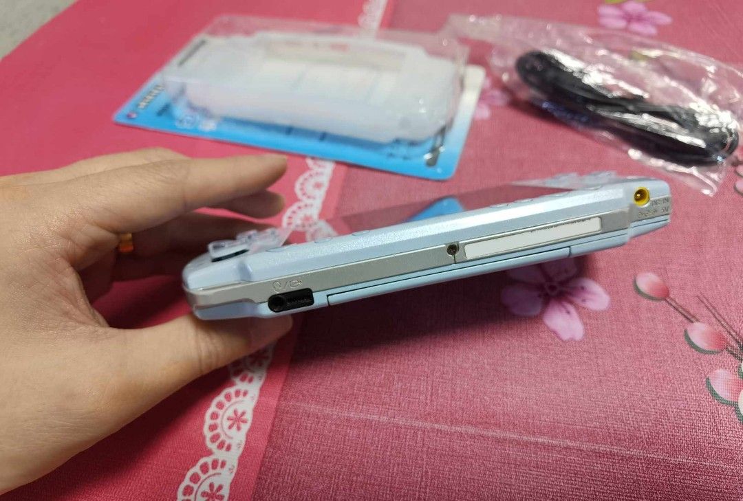 Sony PSP 2000, Video Gaming, Video Game Consoles, PlayStation on Carousell