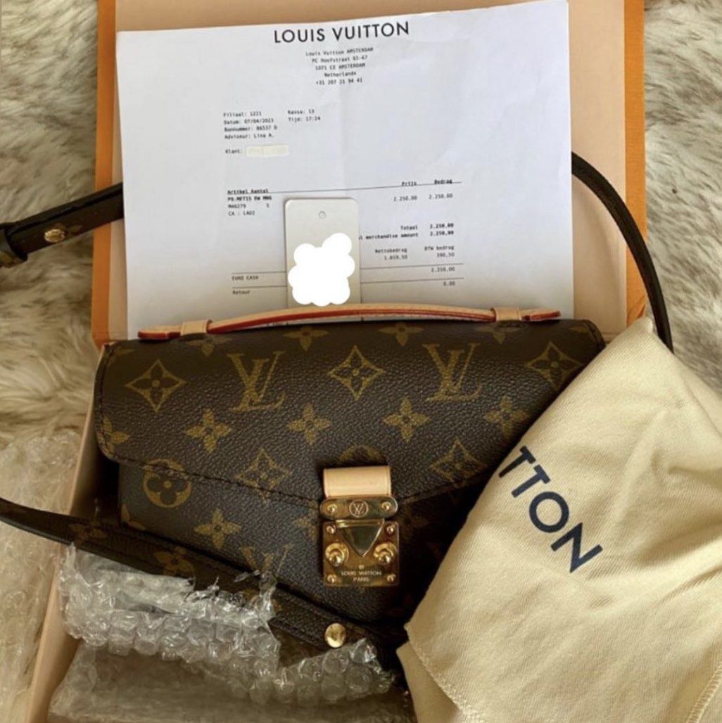 Jual Louis Vuitton Pochette Métis East West Monogram Original 2023