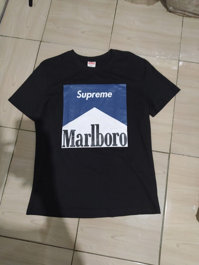 Supreme x marlboro store