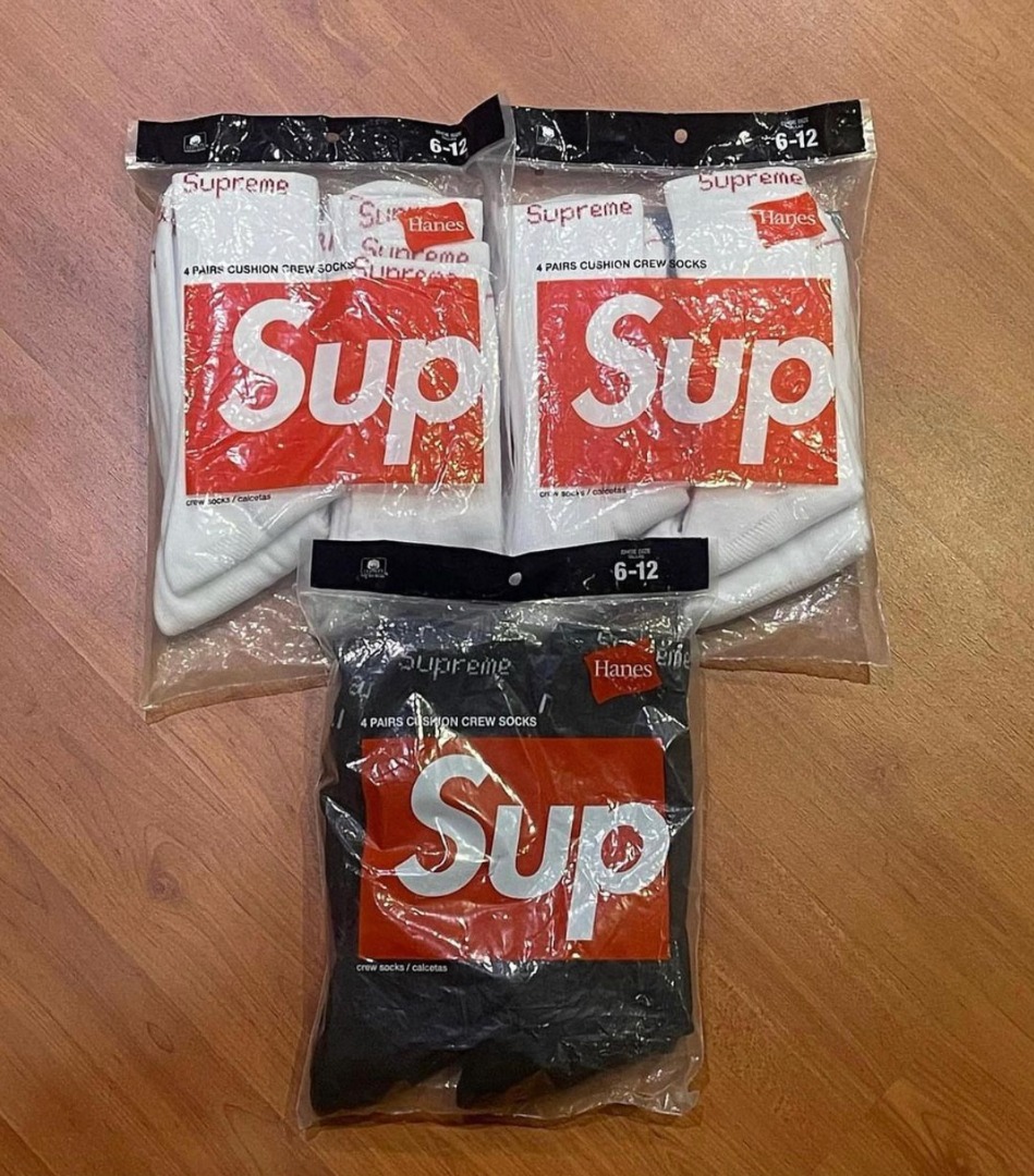 Supreme socks on Carousell