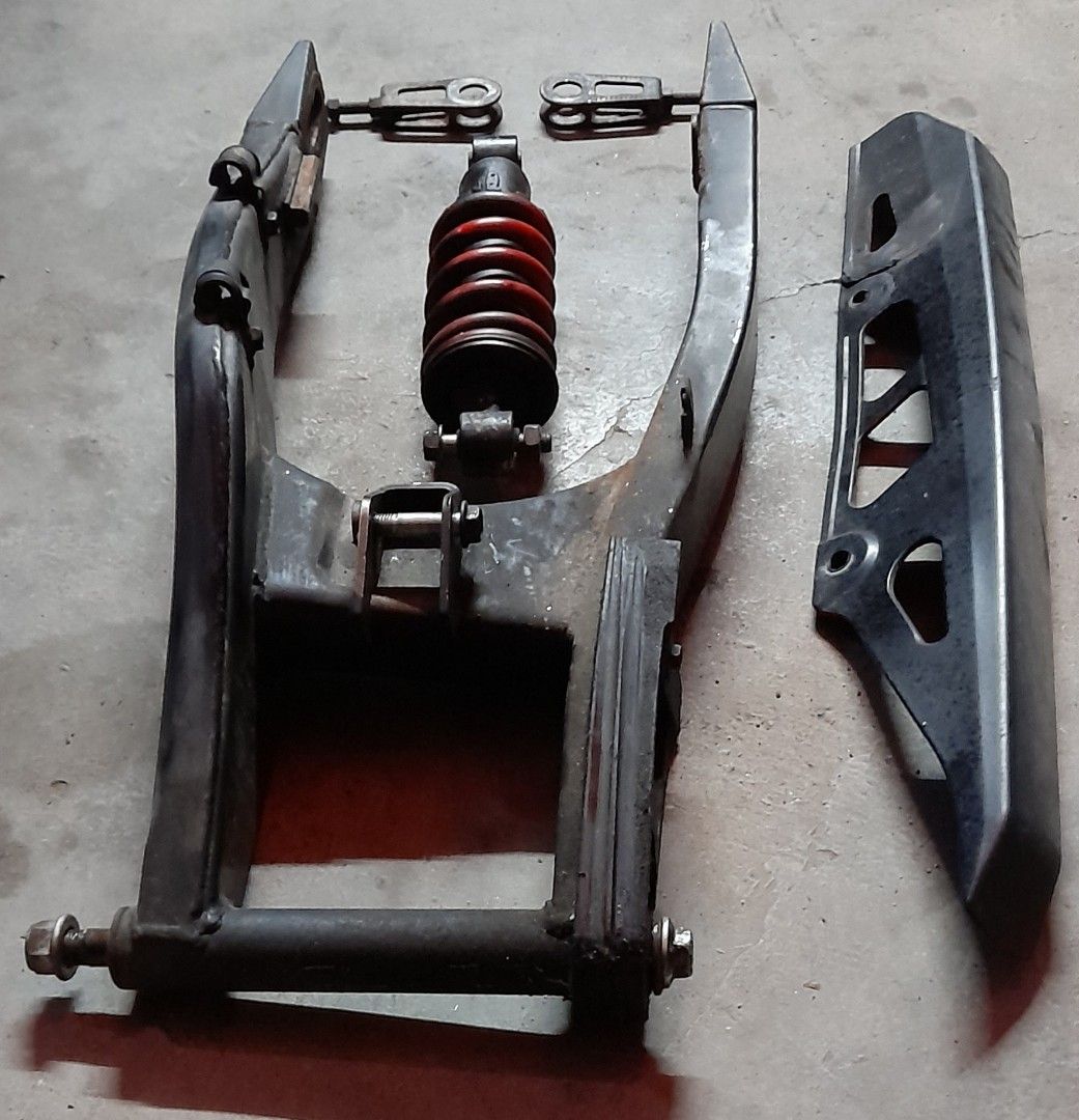 SWING ARM BANANANA ORIMOTOR SUZUKI FXR 150 DOHC, Hobbies & Toys