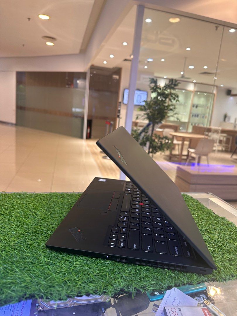 thinkpad-x1-gen-7-core-i7-8th-gen-computers-tech-laptops