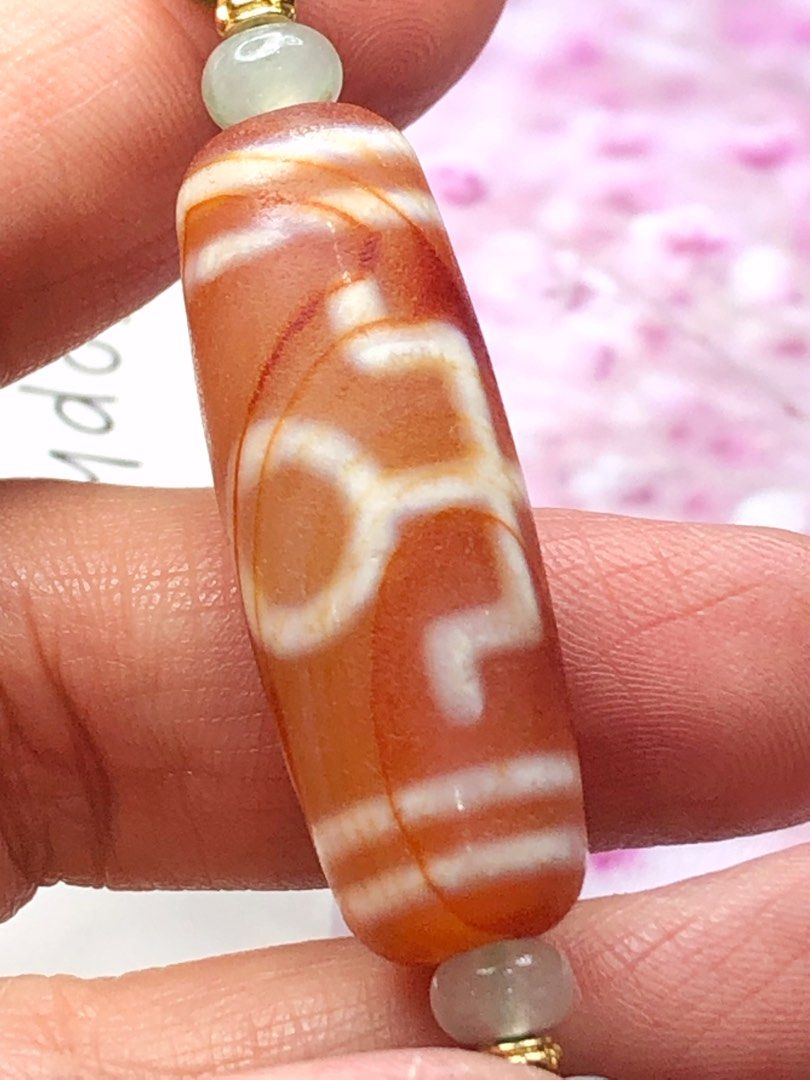 Tibetan Dzi Beads Carnelian Noble Dzi Beads 红玉髓贵人天珠 38.7x13.5mm