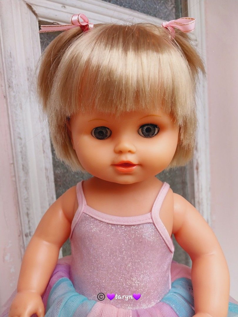 Tiny tears hotsell doll 1990