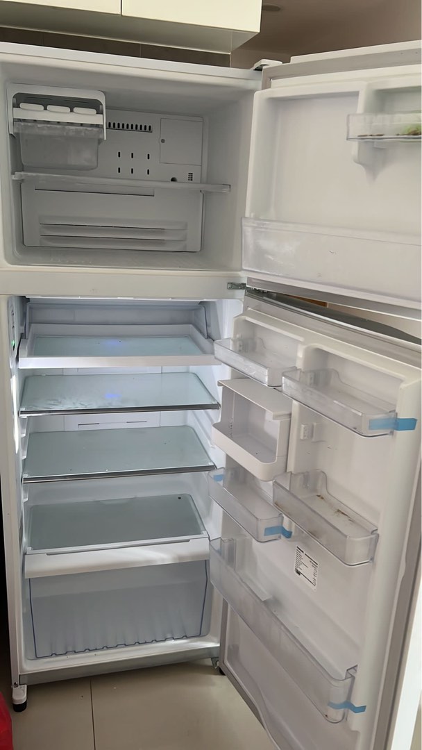 Toshiba top and bottom fridge (407L), TV & Home Appliances, Kitchen