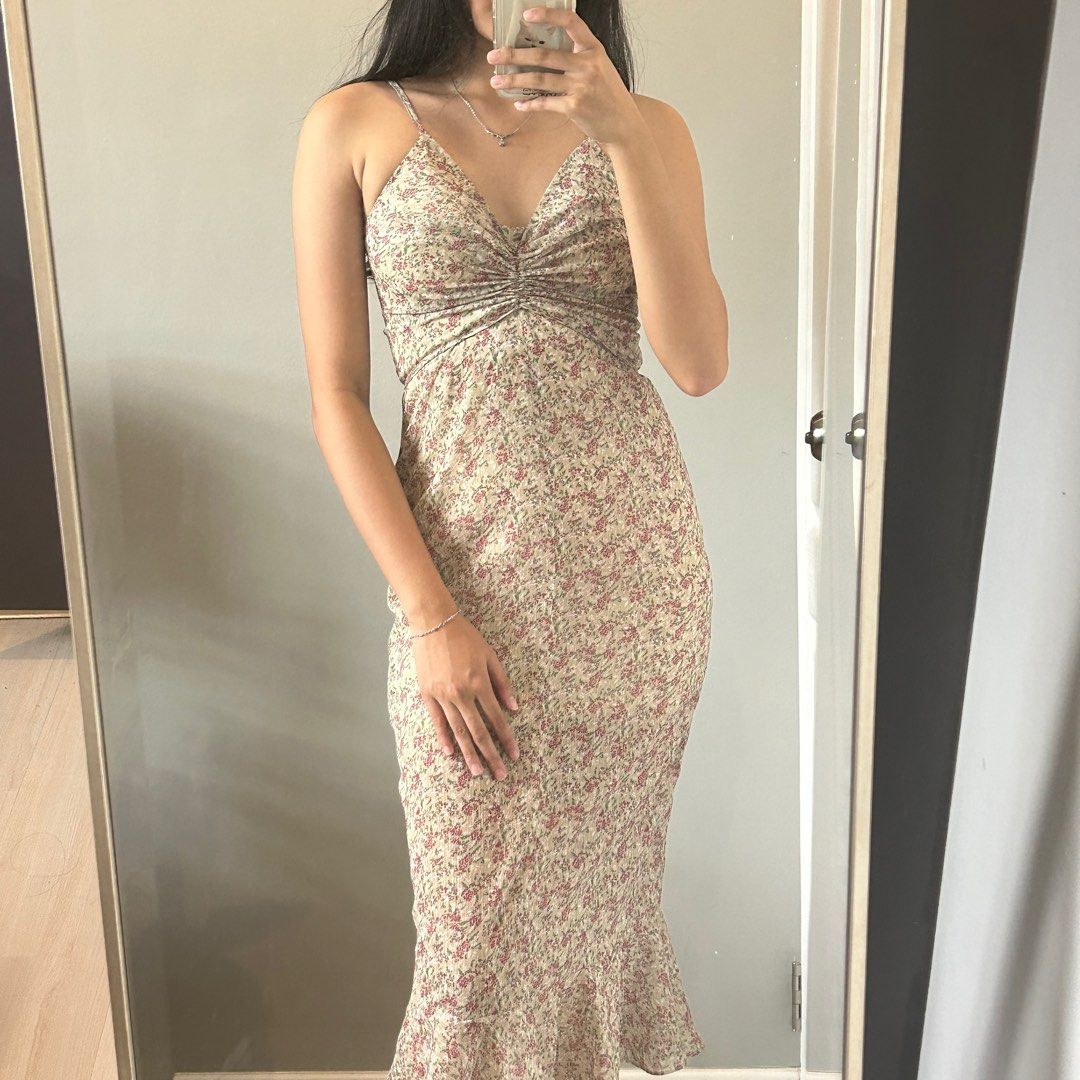 vintage dress (Category: Dresses) located in Manila. Submitted by iriswears (Listing ID 1232387031, Image 2). Description: .