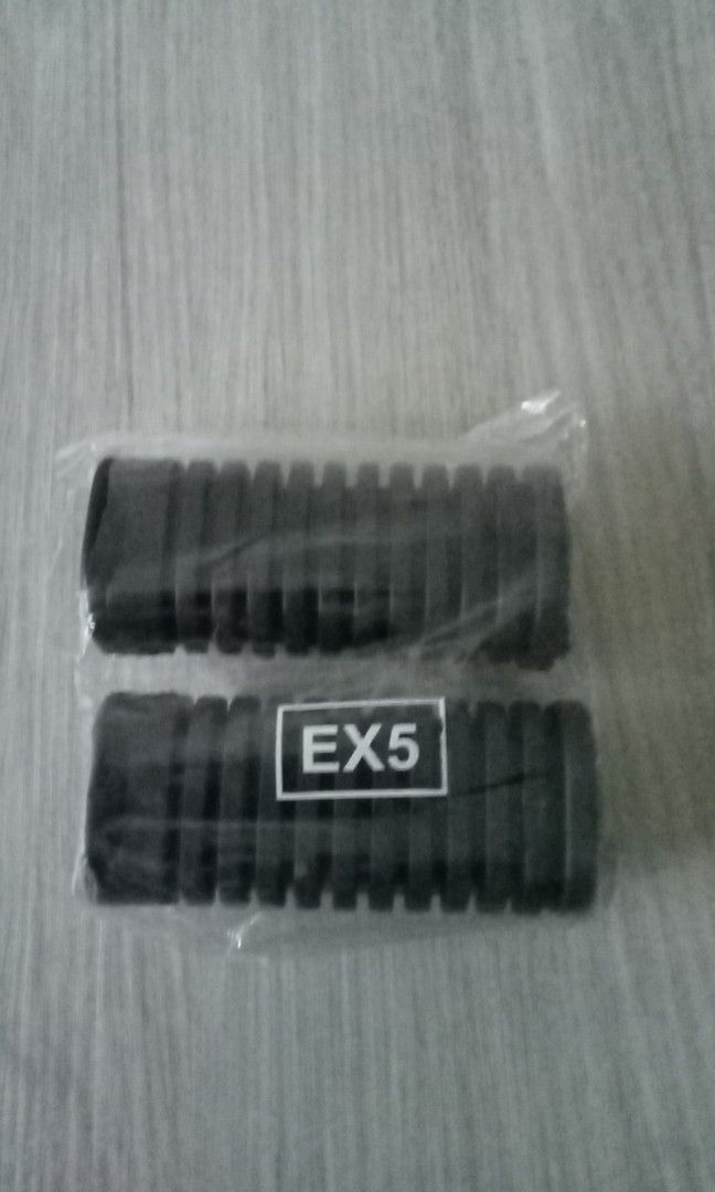 wave 125 footrest, Motorcycles, Motorcycle Accessories on Carousell