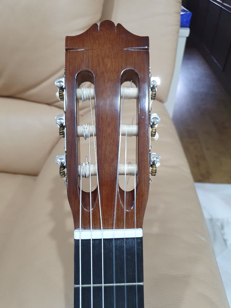 Yamaha C40 Classical Guitar, Hobbies & Toys, Music & Media, Musical