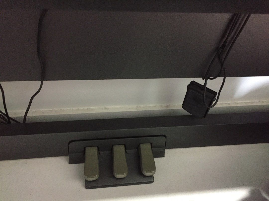 Yamaha Digital Piano P95 (out of tune), Hobbies & Toys, Music & Media