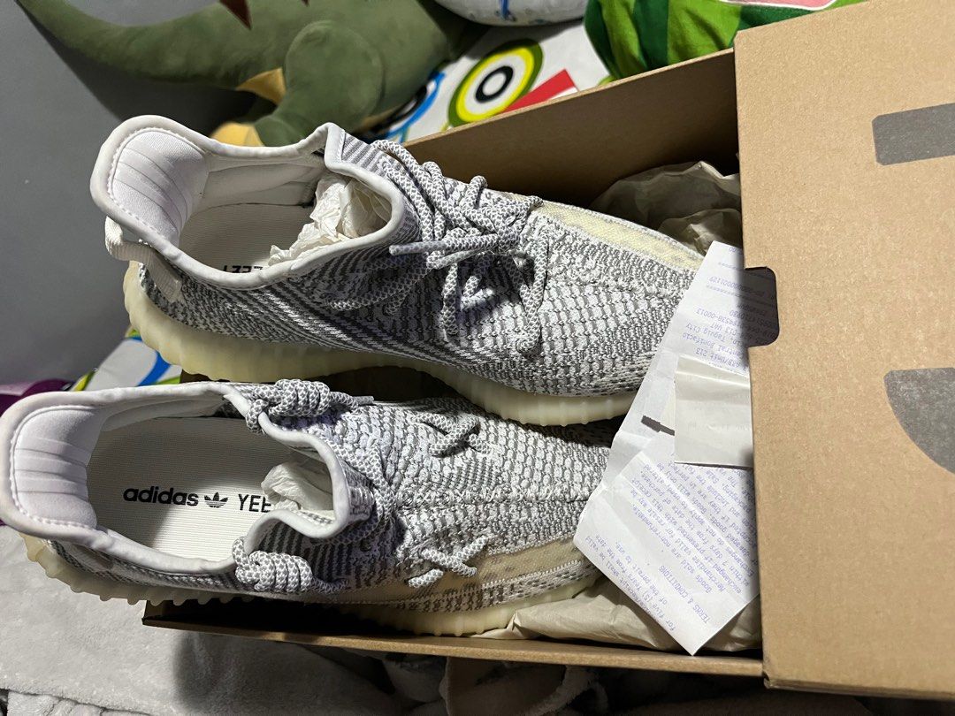 Yeezy 350 static hot sale resell