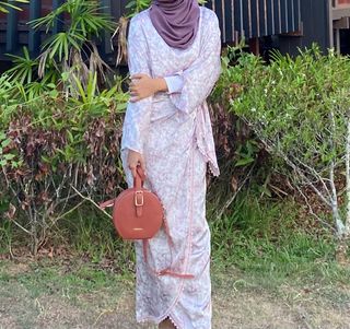 (Category: ) located in . Submitted by aina8587 (Listing ID 1232354600, Image 1). Description: .
