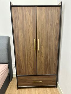 2 door wardrobe with drawer