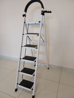 6 Tier Modern Ladder with stable wide steps