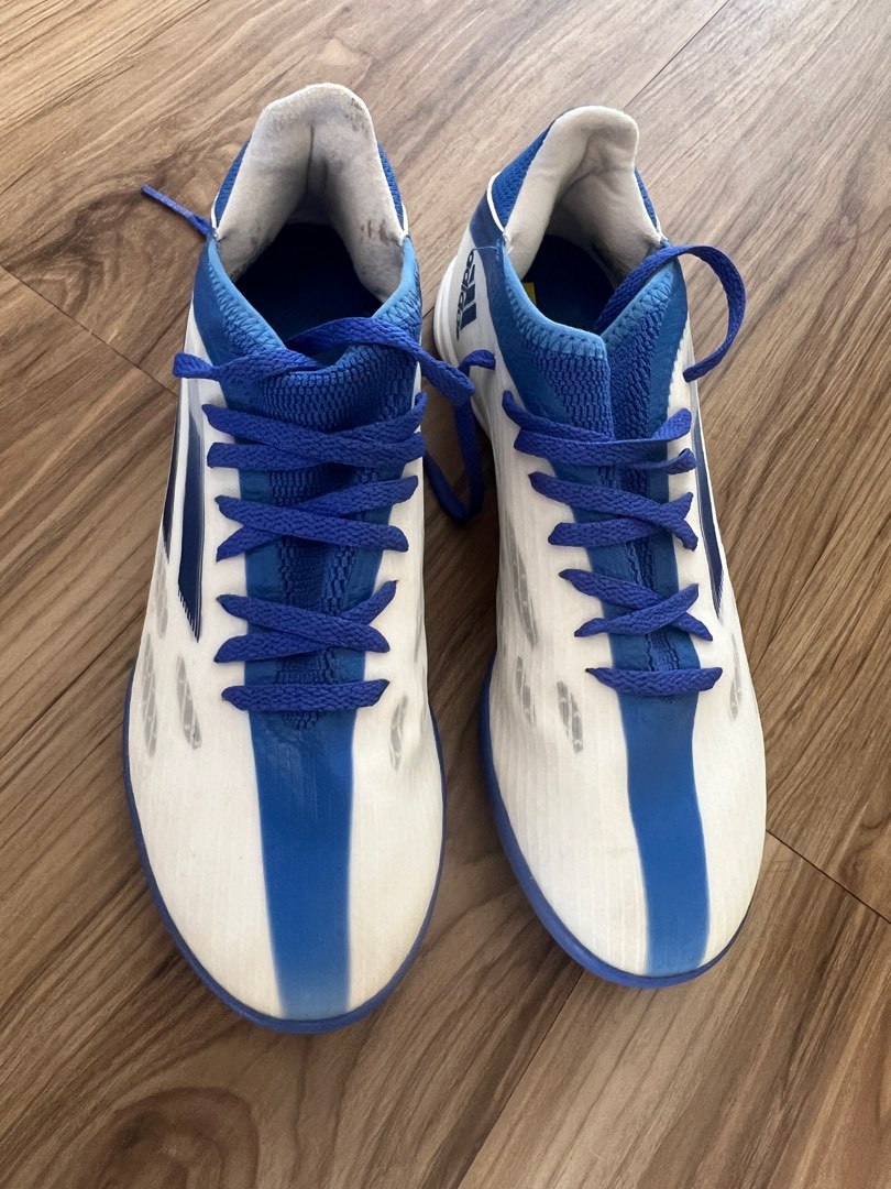 Adidas Football/Soccer shoes and FREE WATERBOTTLE, Sports Equipment