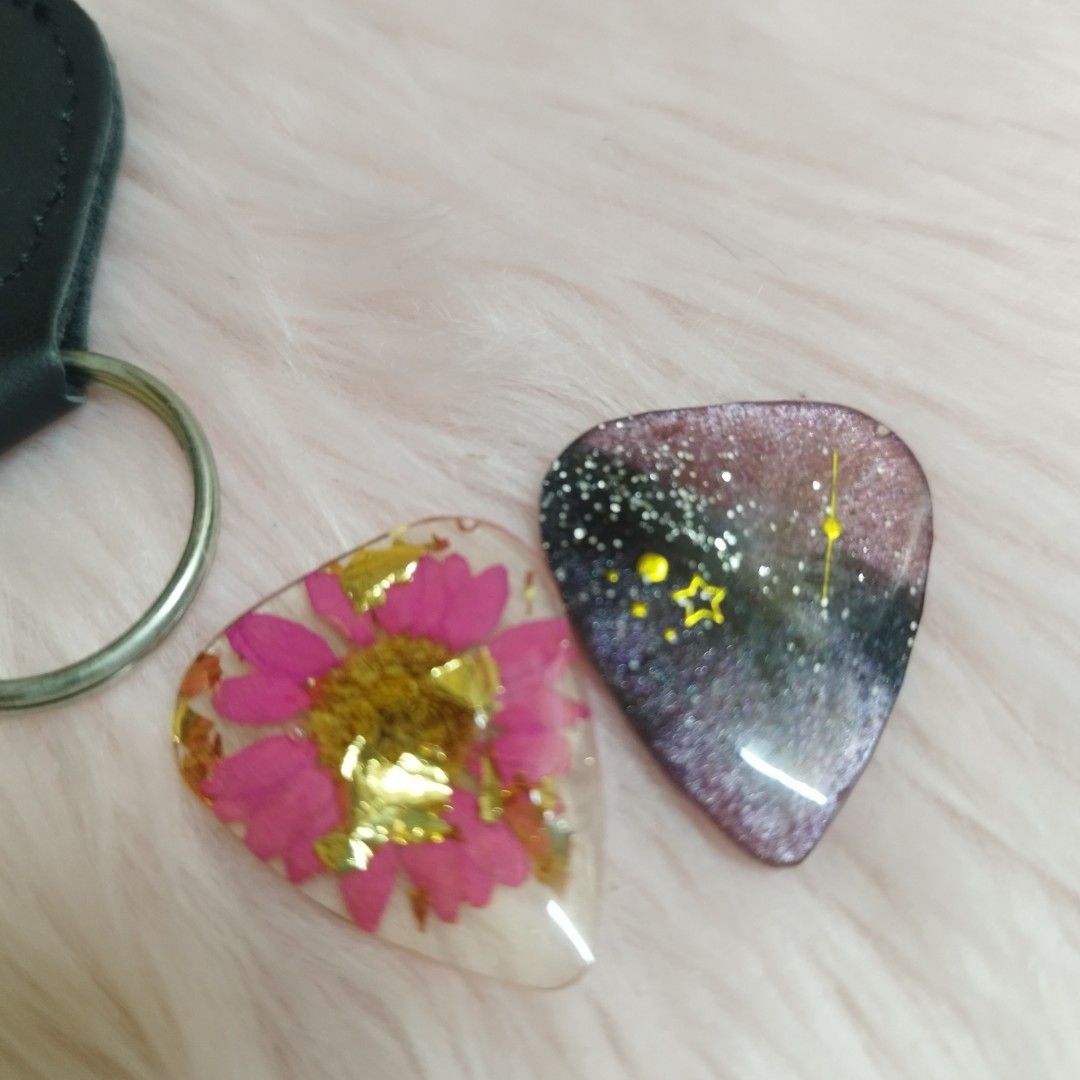 Aesthetic guitar/ukulele picks with case (Category: Musical Instruments) located in Las Pinas. Submitted by min_yanna (Listing ID 1232614643, Image 3). Description: POSTED PRICE IS LAST PRICE. OFFERS LOWER THAN THE POSTED PRICE WILL BE AUTOMATICALLY DECLINED. MOP: GCash PAYO ONLY MOD: SDD/GGX/ Shopee checkout ONLY *Note: Shopee link will be created and sent once payment has been received NO LBC, NO COD, NO MEET UPS..