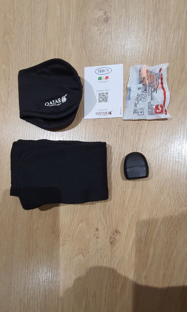 Airlines Amenities bag Qatar Airways, Luxury, Bags & Wallets on Carousell