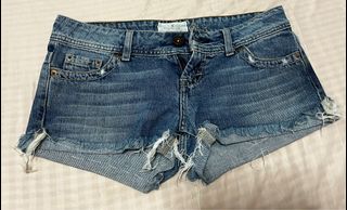 (Category: ) located in . Submitted by adaravilla (Listing ID 1232584407, Image 1). Description: .
