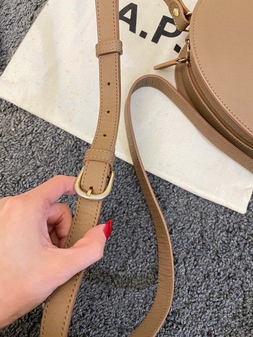 APC demi lune crossbody Camel