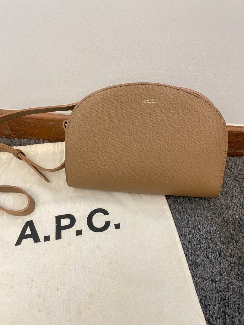 APC demi lune crossbody Camel