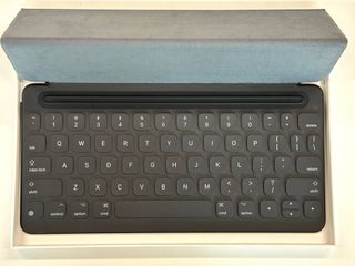 Apple iPad Smart Keyboard64081489998211110