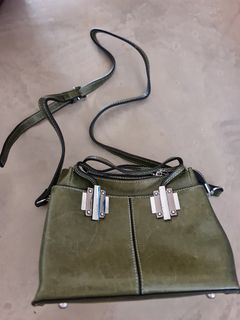 Flynn Casual Sling Bag - Military Green
