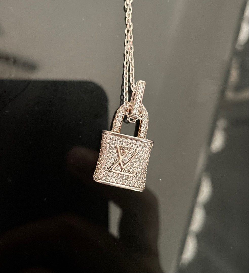 AUTHENTIC LV LOUIS VUITTON ICED OUT NECKLACE, Women's Fashion
