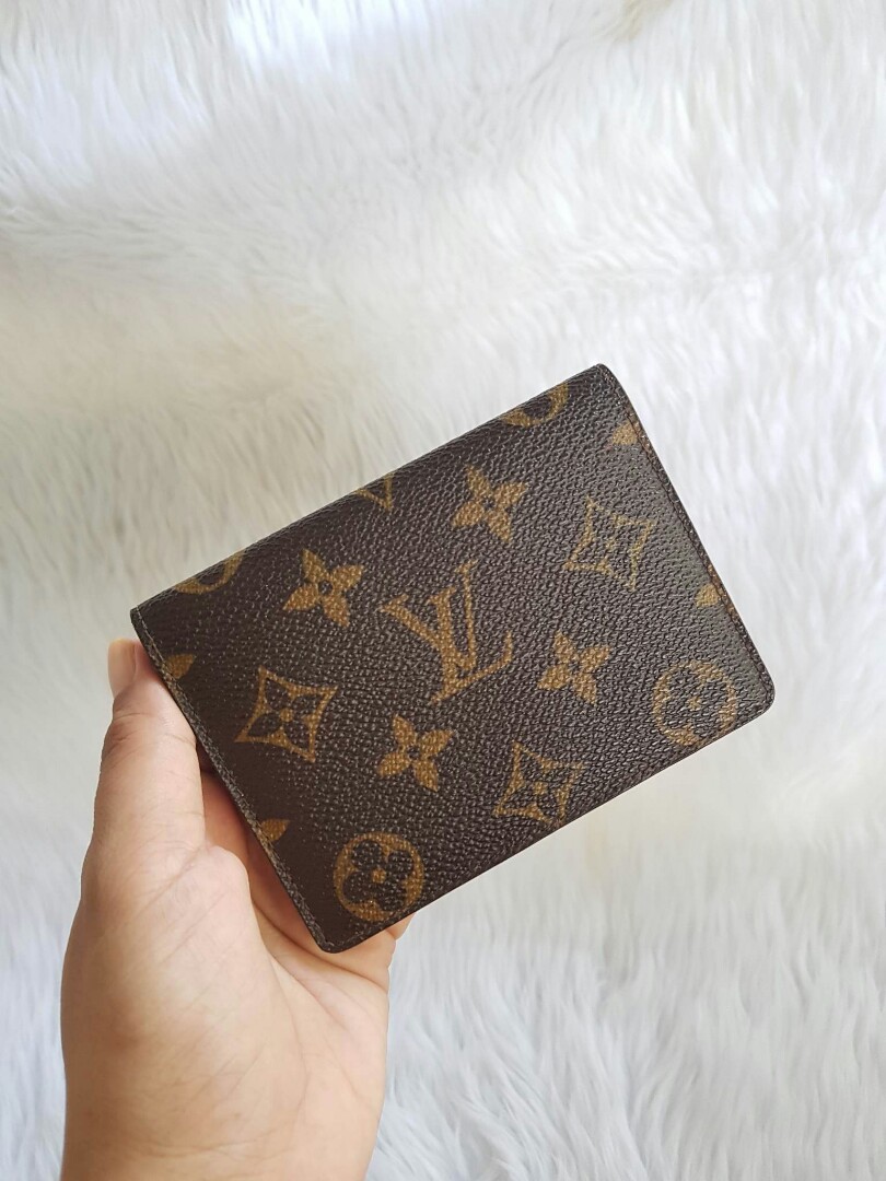 Louis Vuitton Ultra Rare Monogram Japon-Singapour Wallet Card Case Holder  Leather ref.293931 - Joli Closet