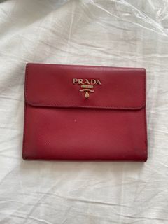 Prada 💯% authentic, Luxury, Bags & Wallets on Carousell