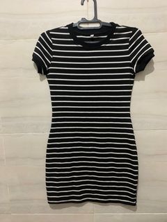 BIG SALE Mididress Black and White Bodycon Rilis Garis