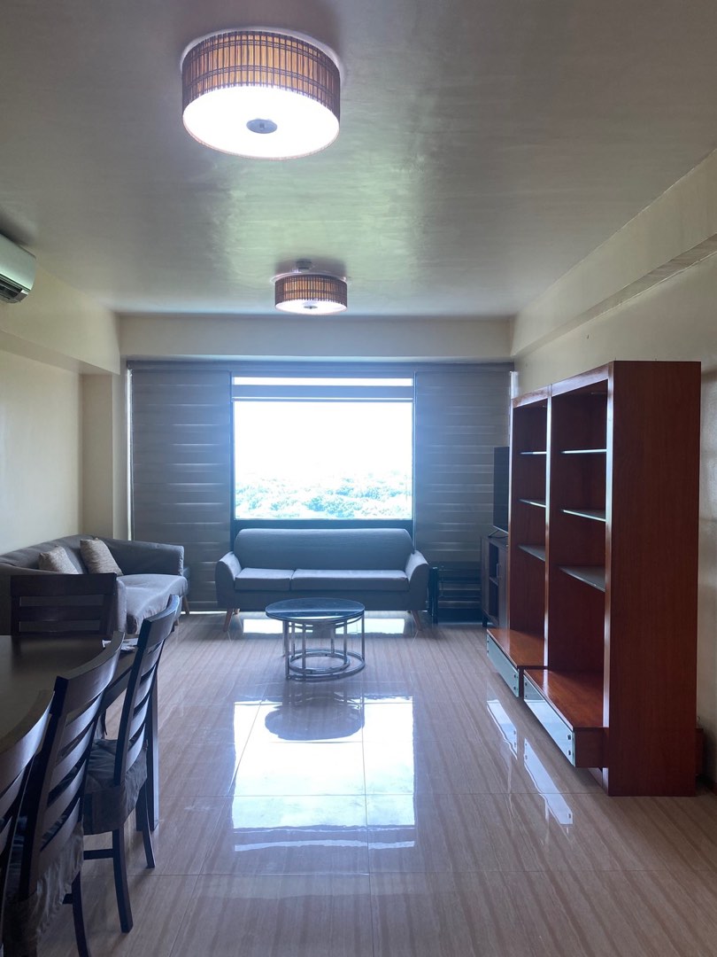 BONIFACIO RIDGE SPANISH BAY TOWER 2 BEDROOM FOR RUSH RENT IN WEST BGC
