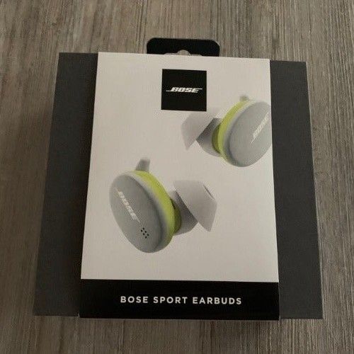 Bose Sport Earbuds (Glacier White), Audio, Earphones on Carousell