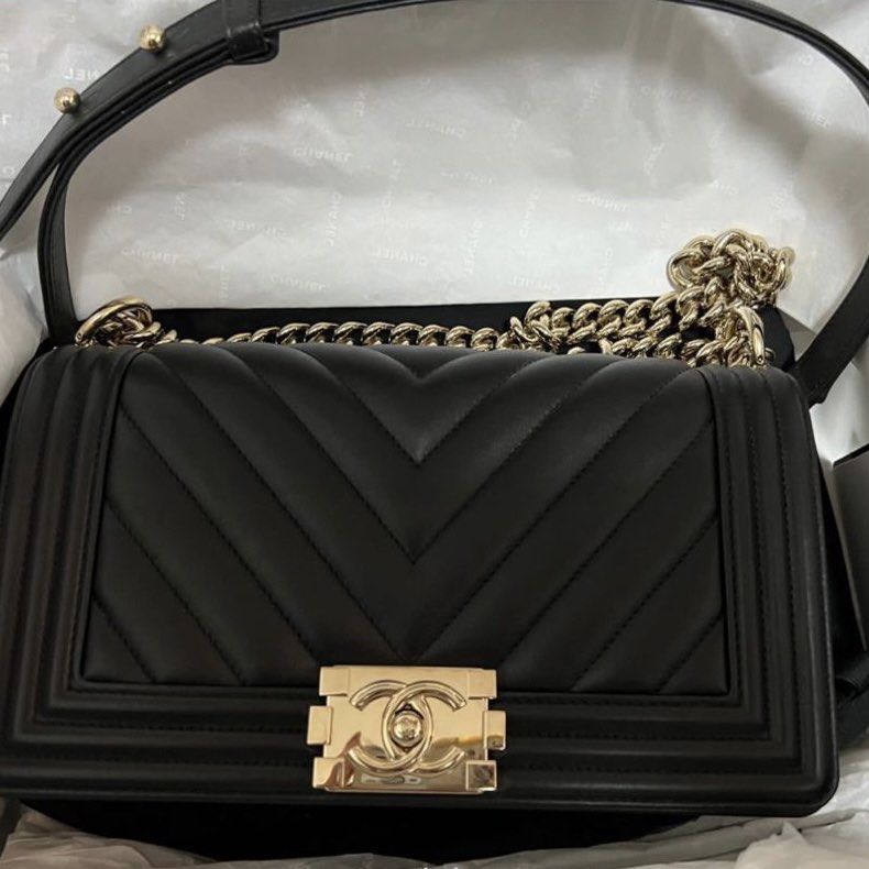 BRAND NEW Chanel Boy Medium Full Set 2019 Luxury Bags Wallets on Carousell