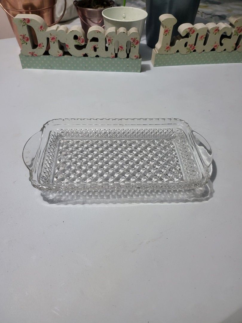 Butter / cheese dish (Category: Other Kitchenware & Tableware) located in Makati City. Submitted by thedeclutteringabuela (Listing ID 1232644102, Image 3). Description: very nice vintage. for butter or cheese. 8x5 in.