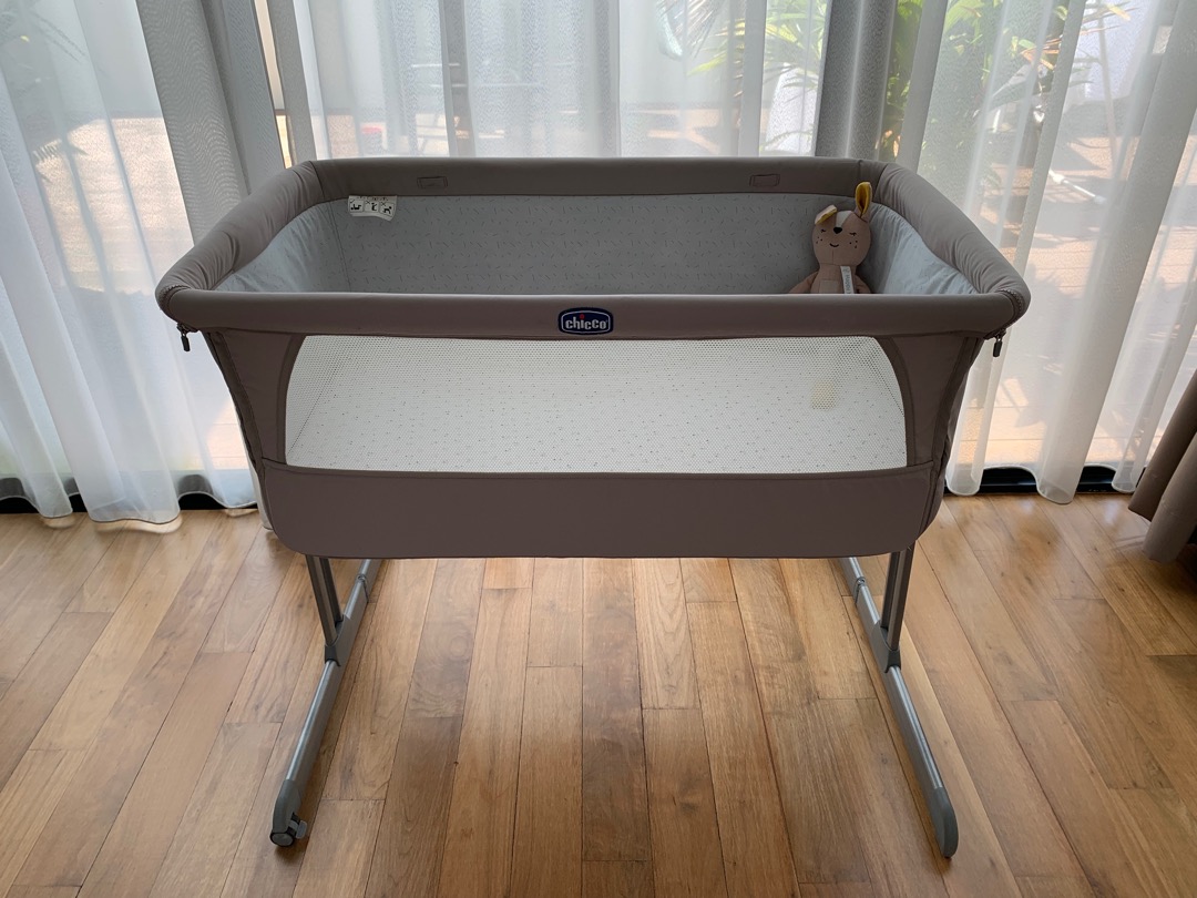 Chicco Next2Me cosleeping crib, Babies & Kids, Baby Nursery & Kids