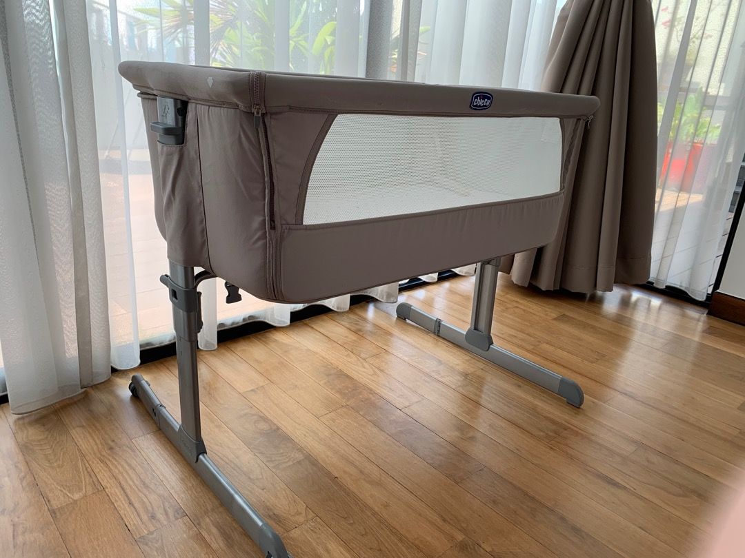 Chicco Next2Me cosleeping crib, Babies & Kids, Baby Nursery & Kids