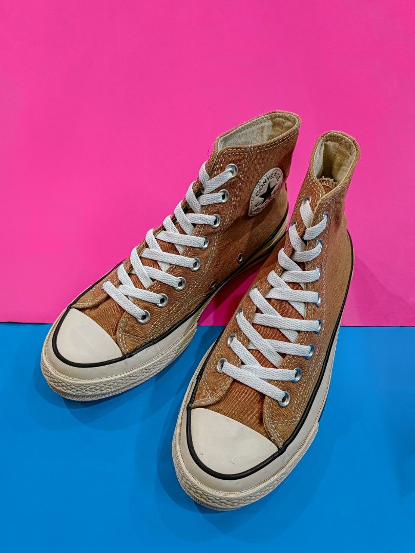 Saddle converse sale