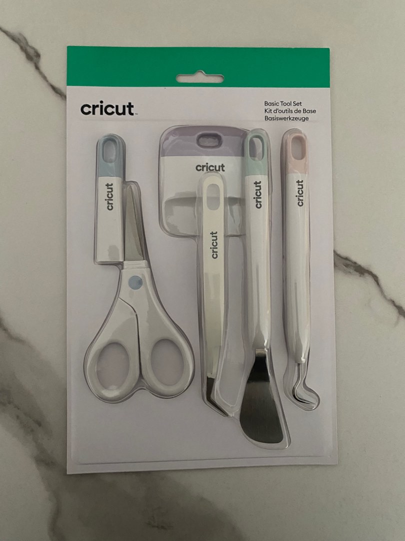 Cricut Essential Tool Set, Hobbies & Toys, Stationery & Craft, Craft  Supplies & Tools on Carousell